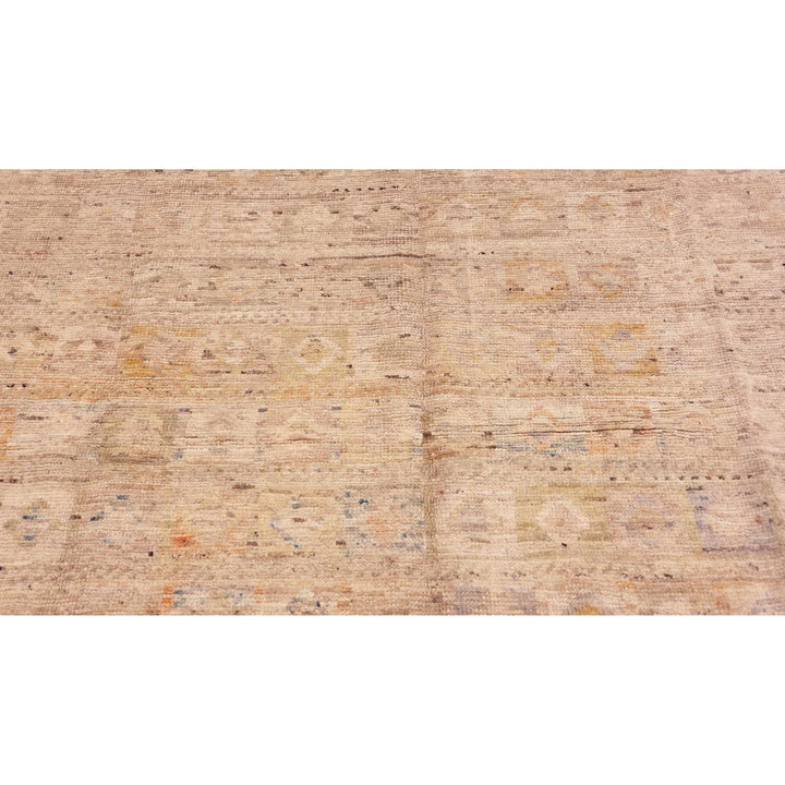 Zameen Transitional Wool Rug - 5'9" x 7'7"