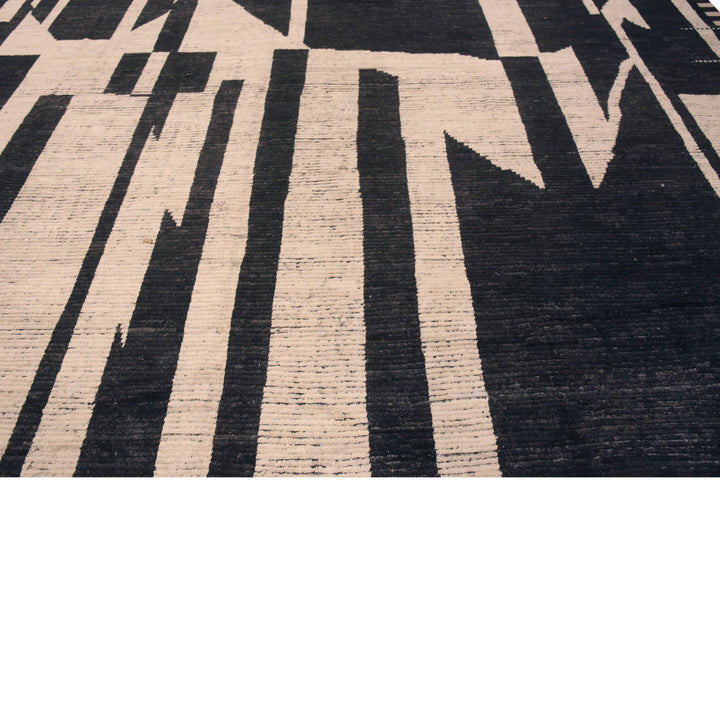 Black Zameen Transitional Wool Rug - 14' x 19'6"