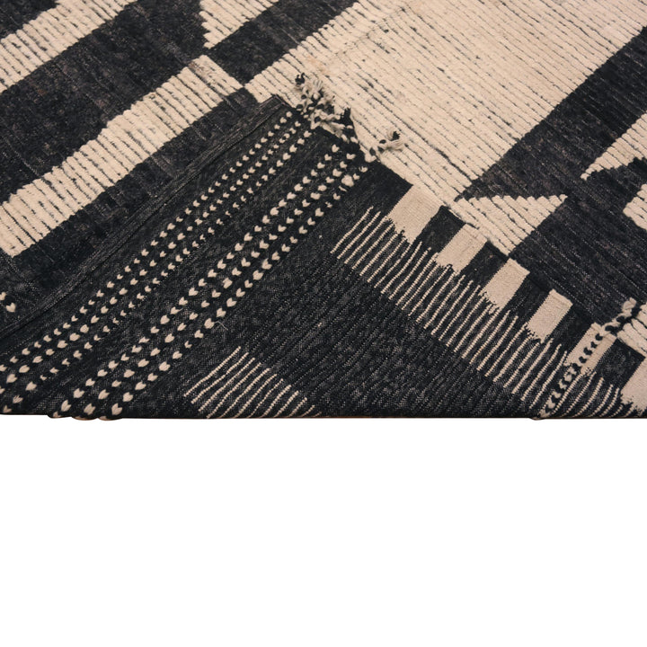 Black Zameen Transitional Wool Rug - 14' x 19'6"