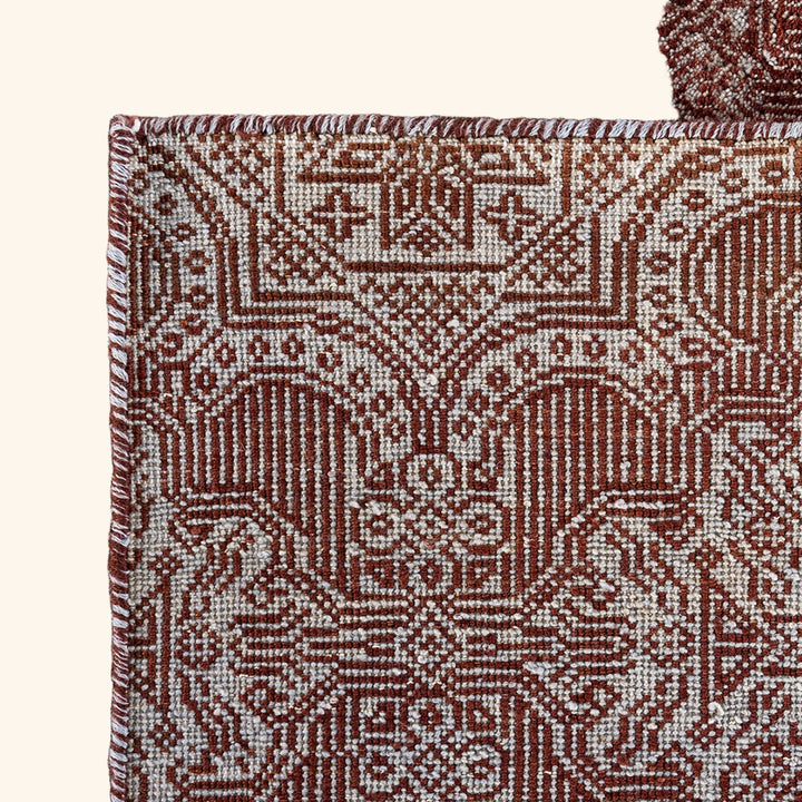Traditional Savannah Wool Rug - 8'2" x 10'2"