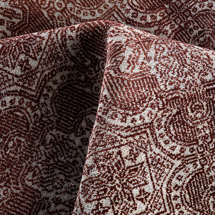 Traditional Savannah Wool Rug - 8'2" x 10'2"