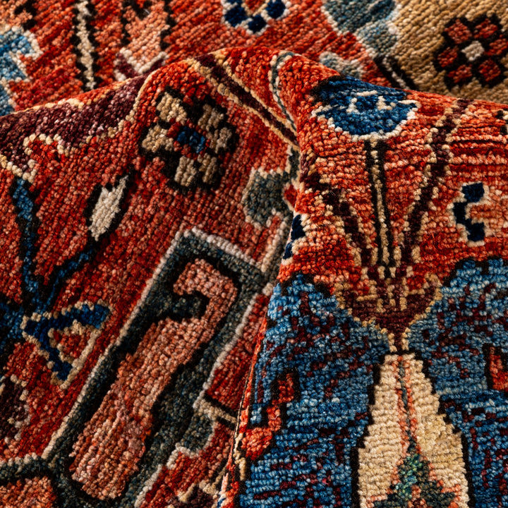 Traditional Serapi Wool Rug - 7'9" x 9'10"