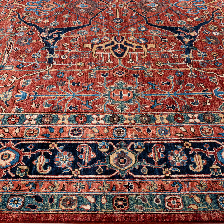 Traditional Serapi Wool Rug - 8'10" x 11'8"