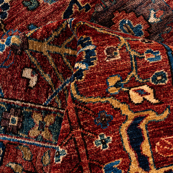 Traditional Serapi Wool Rug - 8'10" x 11'8"