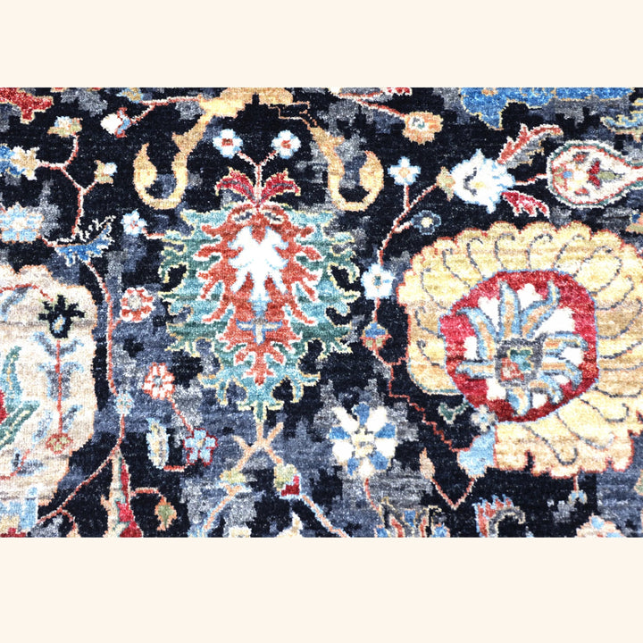 Black Antique Revival Wool Rug - 4' x 6'