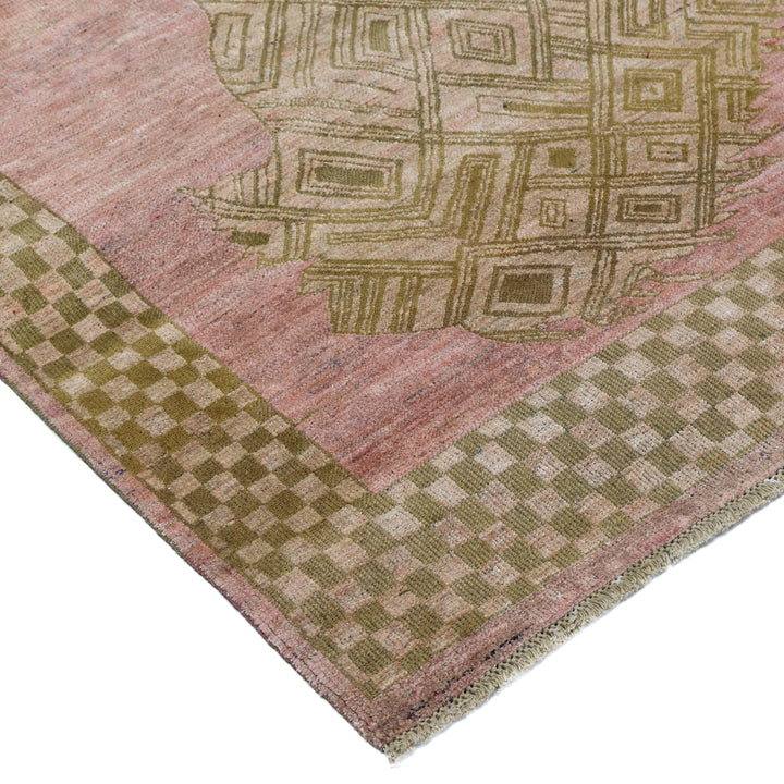 Pink Alchemy Transitional Silk Wool Blend Rug - 5'10" x 4'10"