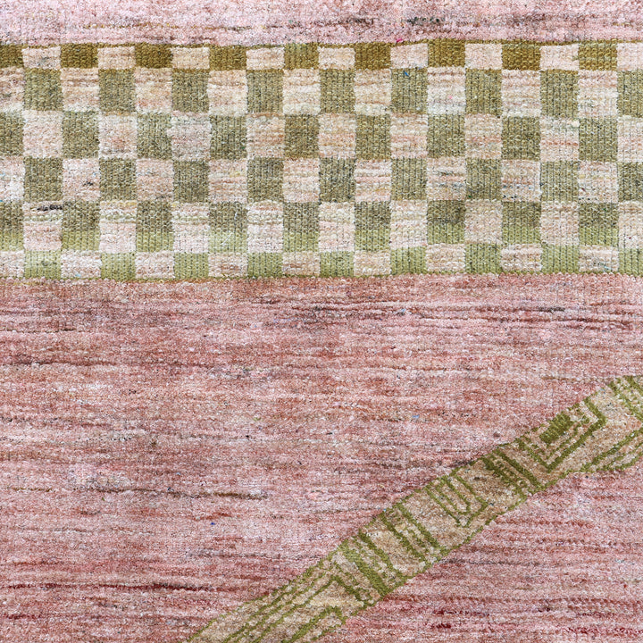 Pink Alchemy Transitional Silk Wool Blend Rug - 5'10" x 4'10"