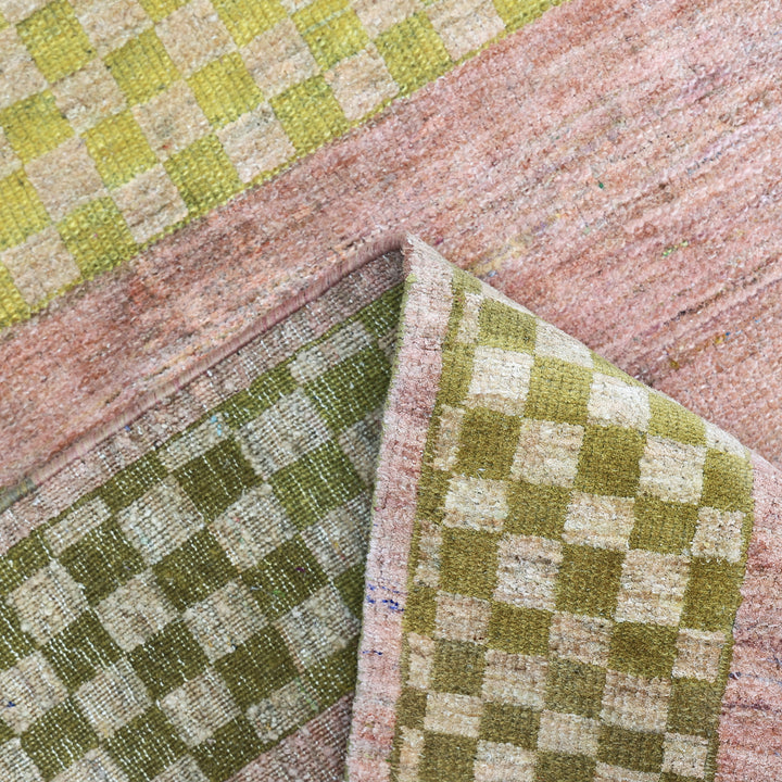 Pink Alchemy Transitional Silk Wool Blend Rug - 5'10" x 4'10"