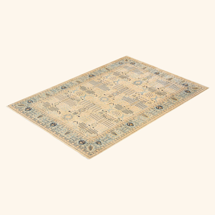 Ivory Traditional Wool Rug - 6'2" x 8'9"