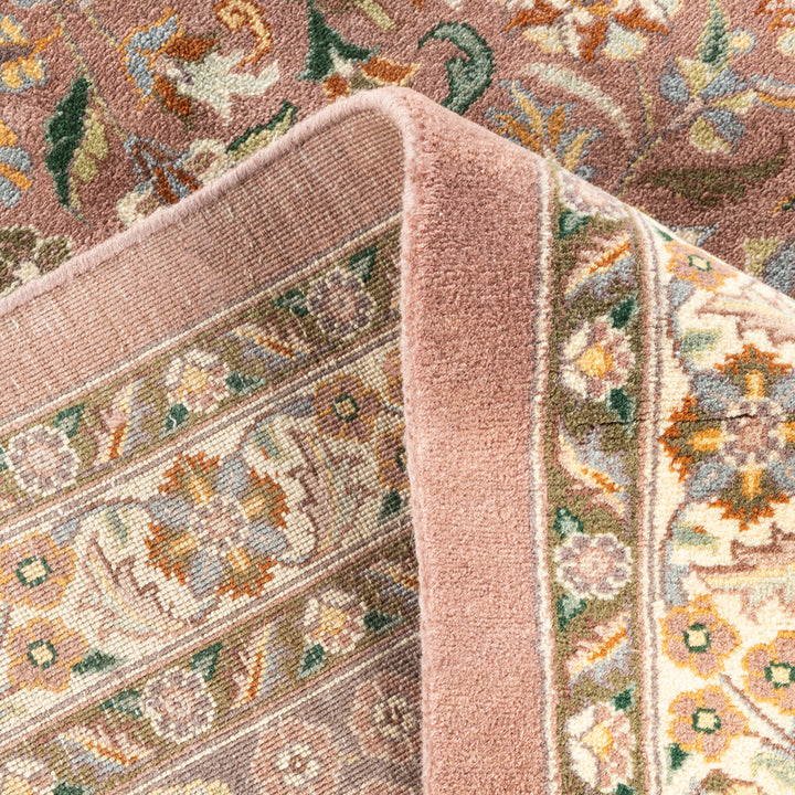 Beige Traditional Wool Rug - 12' x 17'9"