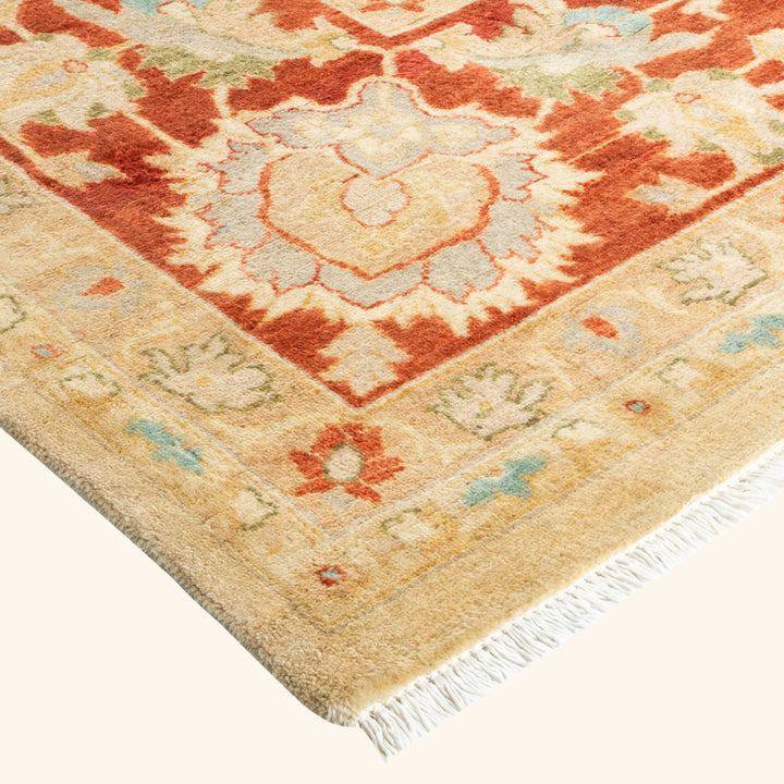 Ivory Traditional Wool Rug - 9'2" x 12'5"