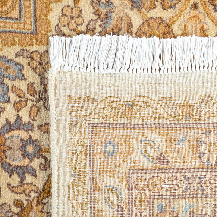 Ivory Traditional Wool Rug - 6' x 9'8"