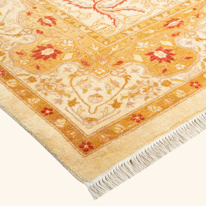 Ivory Traditional Wool Rug - 8'3" x 9'10"