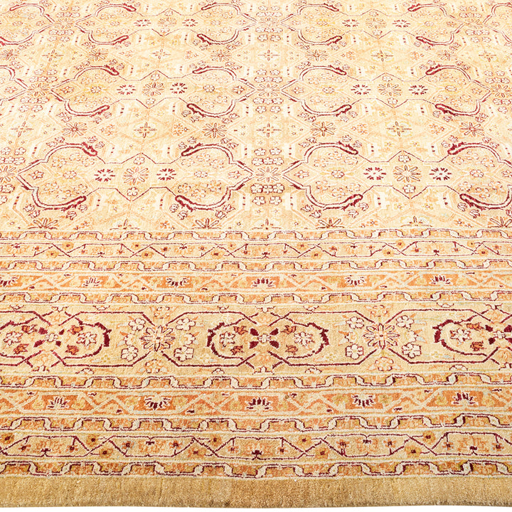 Ivory Traditional Wool Rug - 8'2" x 10'3"