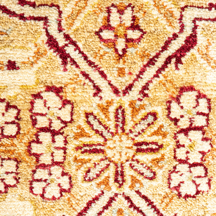 Ivory Traditional Wool Rug - 8'2" x 10'3"