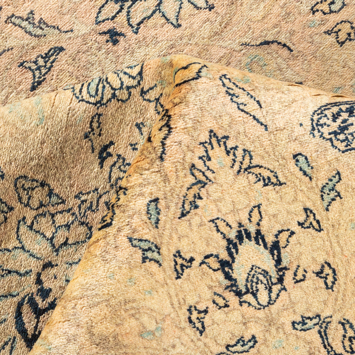 Beige Traditional Wool Rug - 8'3" x 10'3"