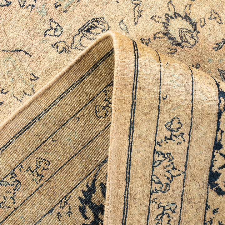 Beige Traditional Wool Rug - 8'3" x 10'3"