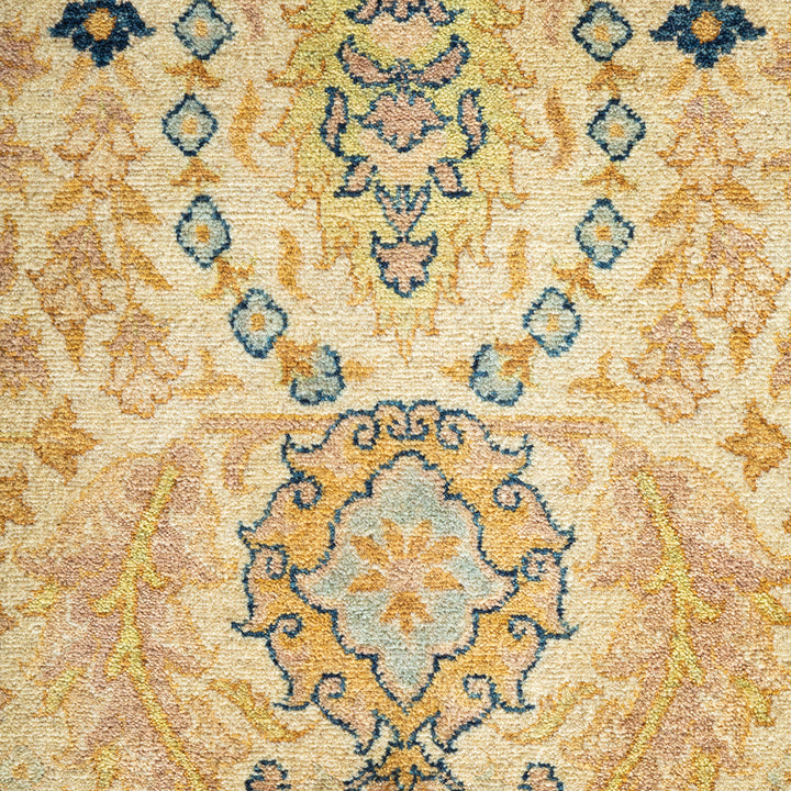 Ivory Traditional Wool Rug - 9'2" x 12'1"