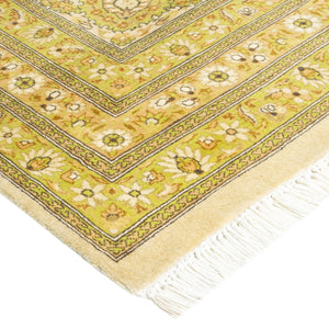 Ivory Traditional Wool Rug - 9' x 11'10" - hover