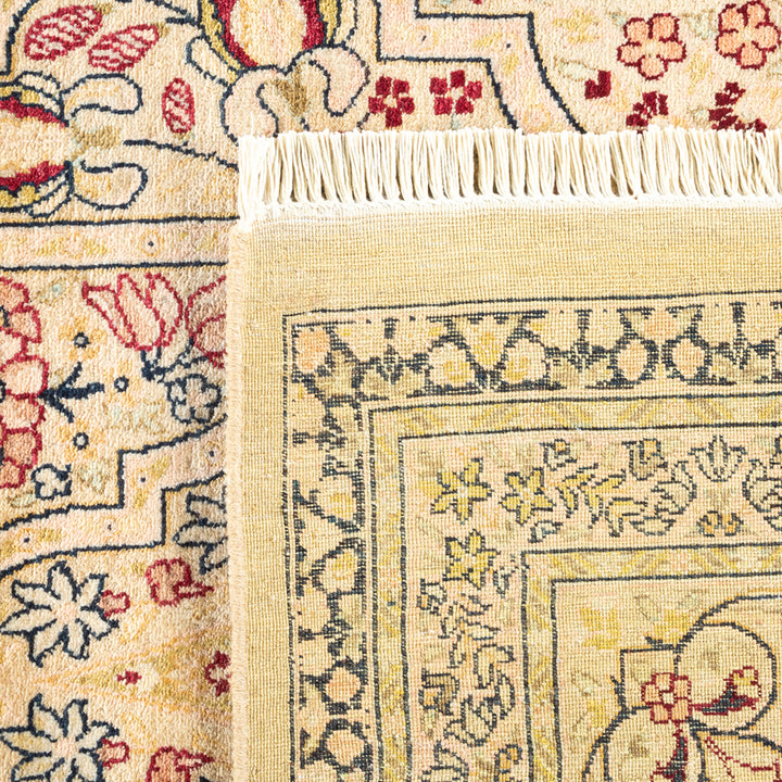 Ivory Traditional Wool Rug - 8'1" x 10'6"