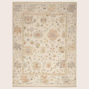 Traditional Wool Rug Ivory / 9' x 12'
