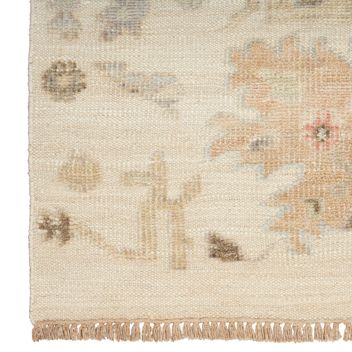 Traditional Wool Rug Ivory / 9' x 12'