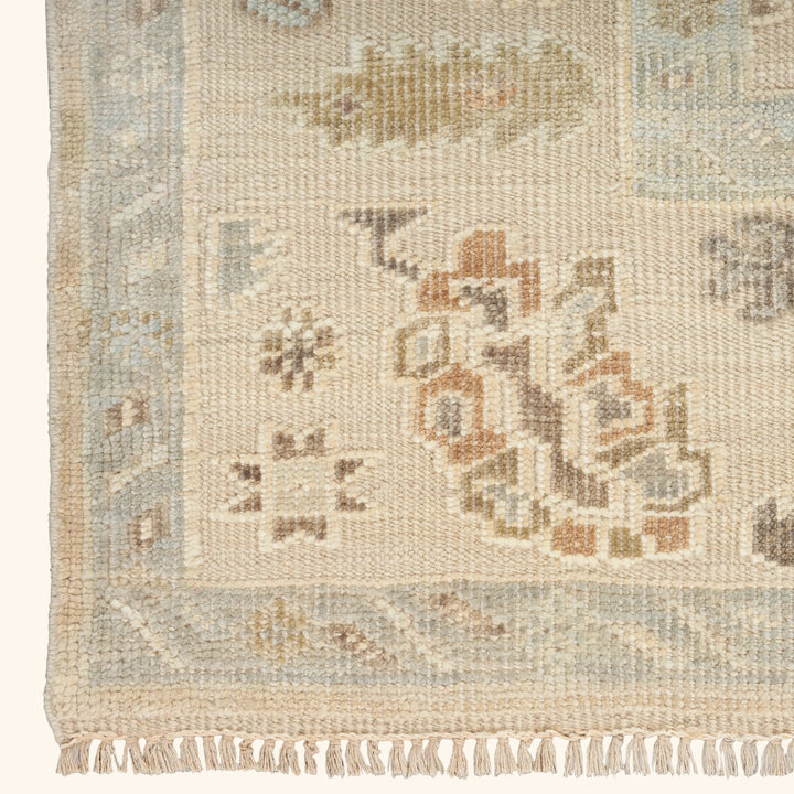 Beige Essentials Traditional Wool Rug