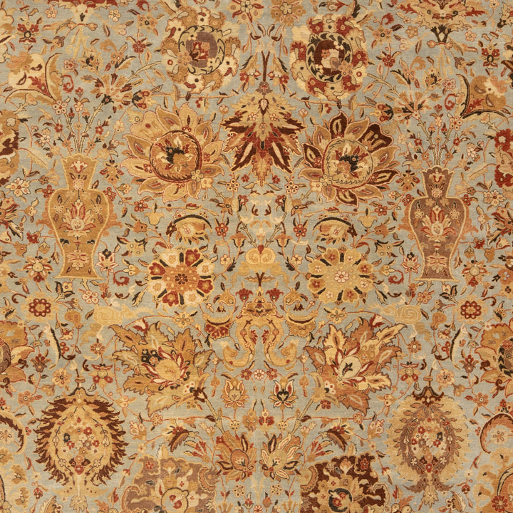 Sky Traditional Wool Rug - 6' x 9'