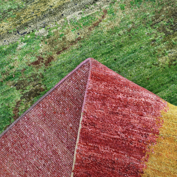Red Alchemy Contemporary Wool Silk Blend Rug - 7'9" x 10'