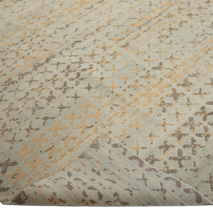 Grey Contemporay Tibetan Wool Silk Blend Rug - 10' x 14'