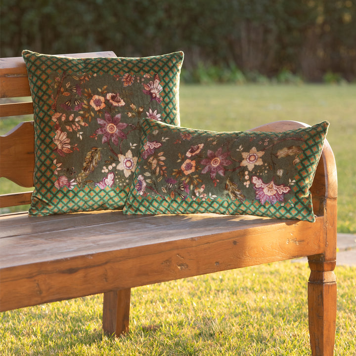 Floreal World Pillow