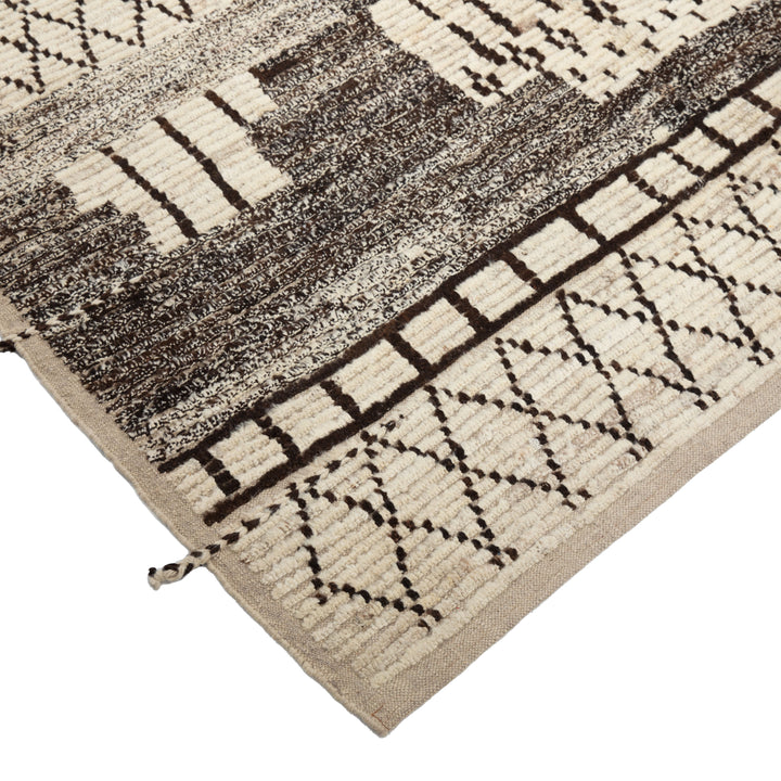 Zameen Transitional Wool Rug - 6'5" x 9'3"