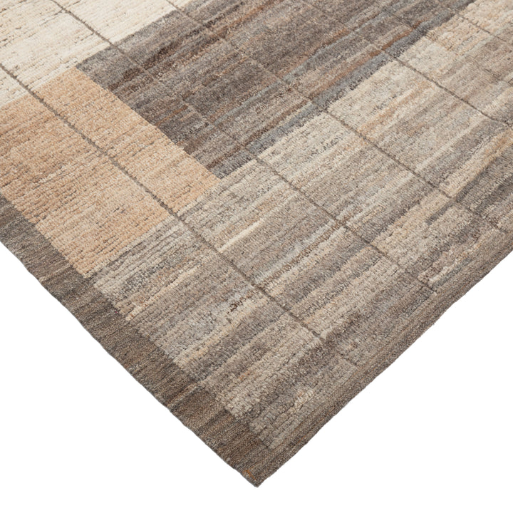 Zameen Transitional Wool Rug - 6'8" x 10'2"