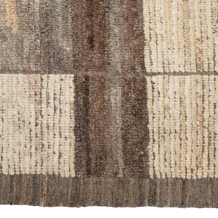 Zameen Transitional Wool Rug - 6'8" x 10'2"