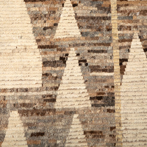 Zameen Transitional Wool Rug - 4'2" x 6'6" - hover
