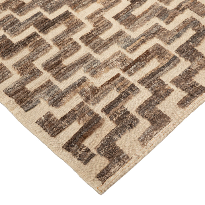 Zameen Transitional Wool Rug - 5'2" x 7'7"