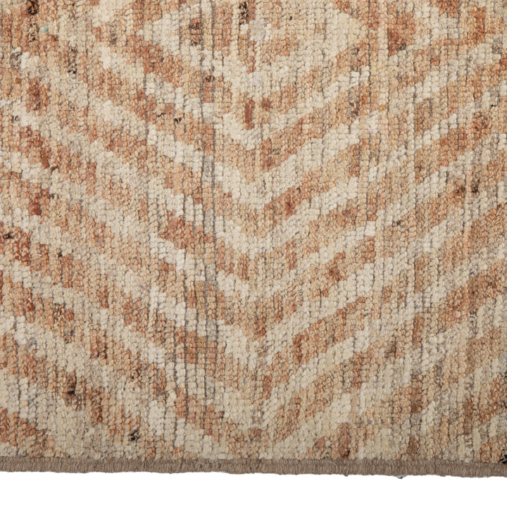 Beige Zameen Transitional Wool Rug - 5'10" x 8'11"