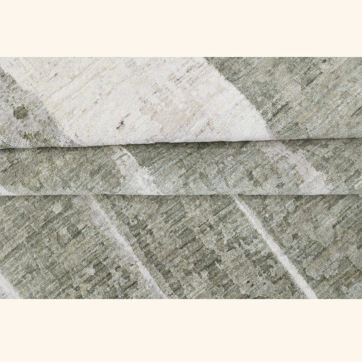 Green Contemporary Wool Rug - 8' x 10'
