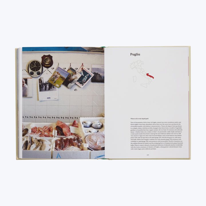 The Regional Italian Cookbook: Recipes from The Silver Spoon