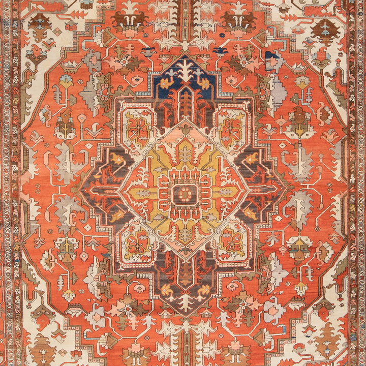 Antique Traditional Heriz Wool Rug - 11'10" x 17'2"