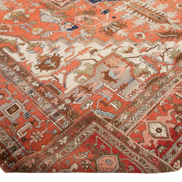 Antique Traditional Heriz Wool Rug - 11'10" x 17'2"