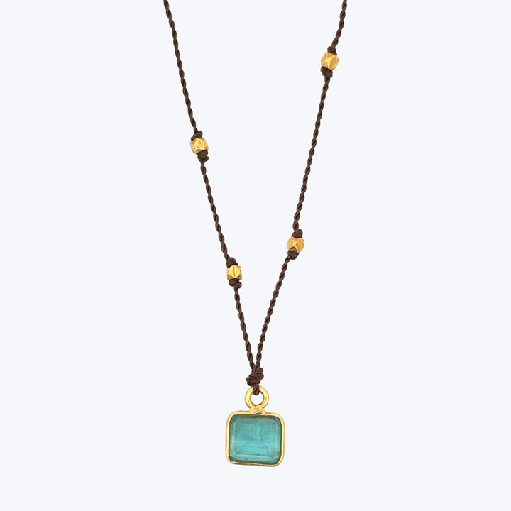 Emerald Necklace With Scattered 18Kt Gold Beads