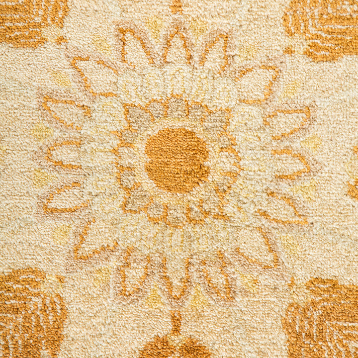 Ivory Traditional Mogul Wool Rug - 9'3" x 12'4"