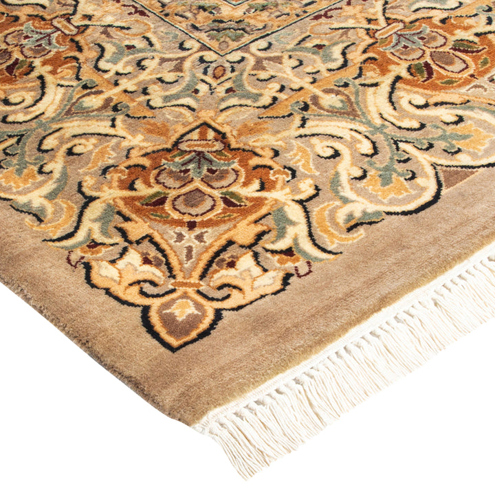 Ivory Traditional Mogul Wool Rug - 9'4" x 10'1"
