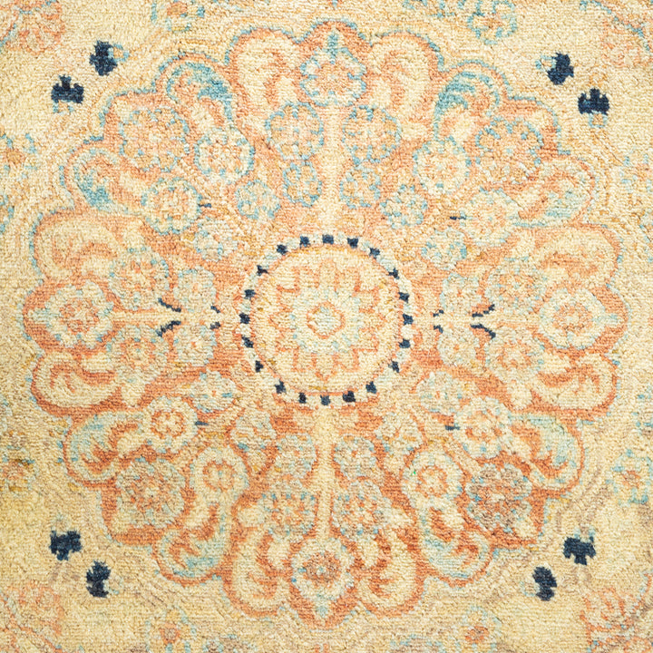 Ivory Traditional Mogul Wool Rug - 8'1" x 10'4"