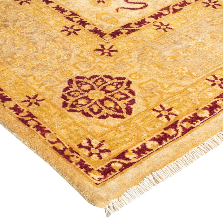 Ivory Traditional Mogul Wool Rug - 8'2" x 10'5"