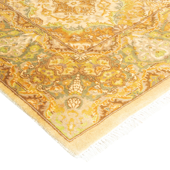 Ivory Traditional Mogul Wool Rug - 4'1" x 6'1"