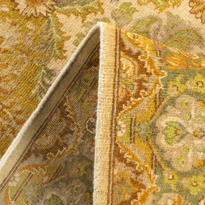 Ivory Traditional Mogul Wool Rug - 4'1" x 6'1"