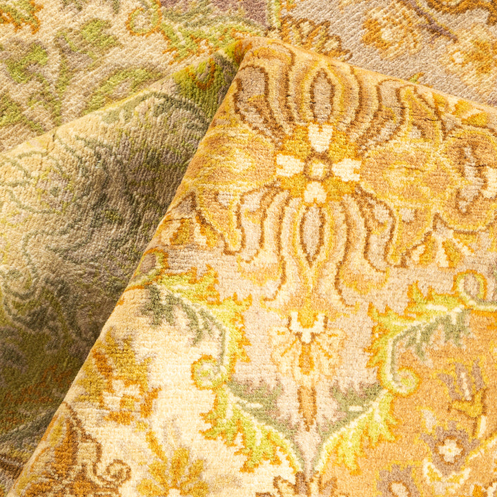 Ivory Traditional Mogul Wool Rug - 4'1" x 6'1"