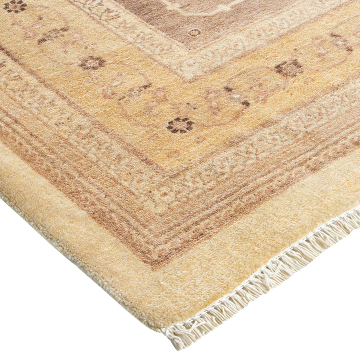 Ivory Traditional Mogul Wool Rug - 10'2" x 13'7"